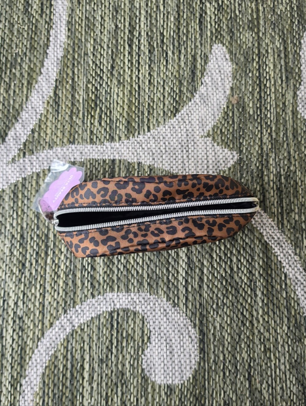 Makeup Bag & Sample Bundle - Picture 7 of 7